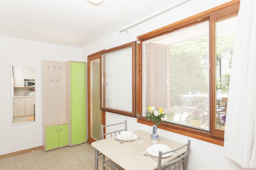 Apartments Kump روفينج المظهر الخارجي الصورة